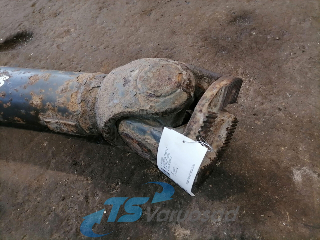 Mercedes-Benz Propeller shaft A6574101802 - Veio de transmissão para Camião: foto 2 Mercedes-Benz Propeller shaft A6574101802 - Veio de transmissão para Camião: foto 2