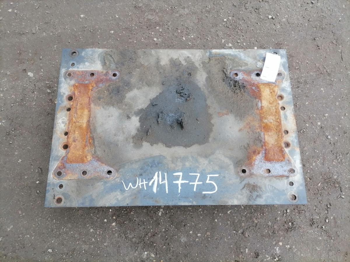 Mercedes-Benz Saddle plate A0003152521 - Quinta-roda para Camião: foto 3 Mercedes-Benz Saddle plate A0003152521 - Quinta-roda para Camião: foto 3