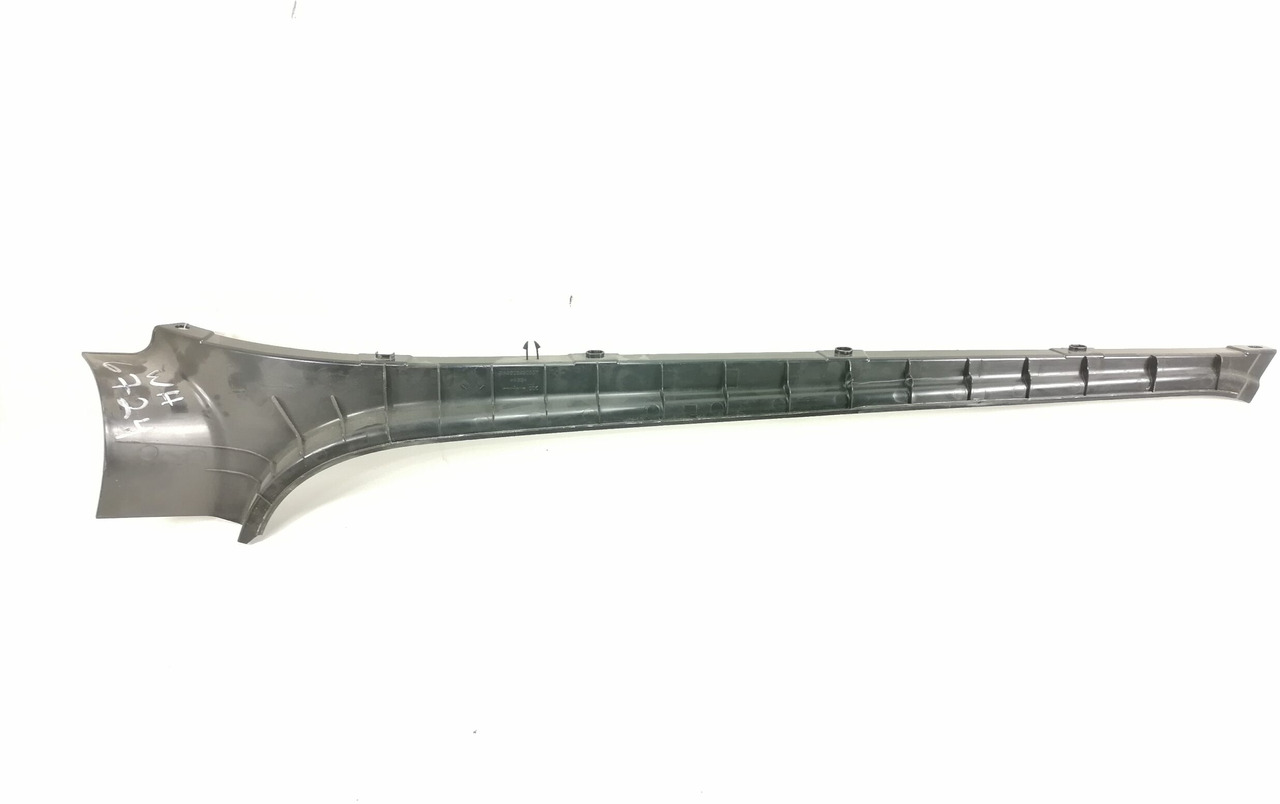 Mercedes-Benz Salongi plastik A9606950857 - Peça universal para Camião: foto 2 Mercedes-Benz Salongi plastik A9606950857 - Peça universal para Camião: foto 2
