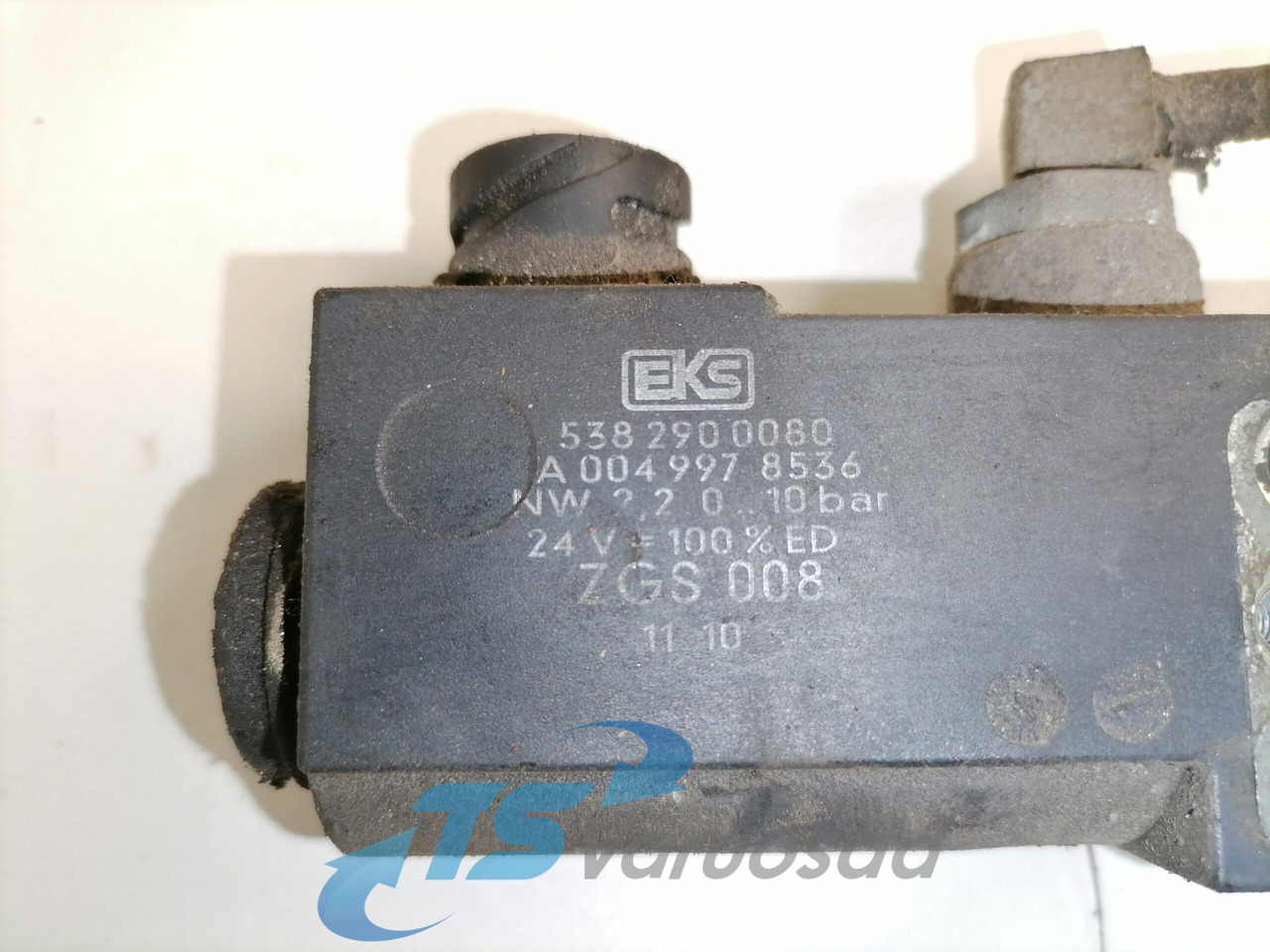 Mercedes-Benz Solenoid valve A0049978536 - Válvula de freio para Camião: foto 2 Mercedes-Benz Solenoid valve A0049978536 - Válvula de freio para Camião: foto 2