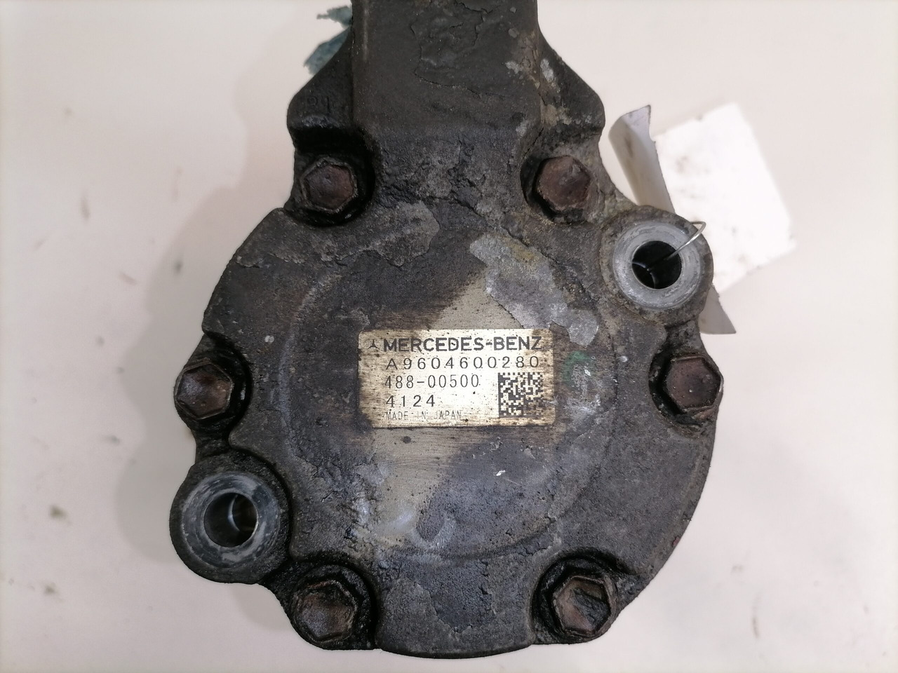 Mercedes-Benz Steering hydraulic pump A9604600280 - Bomba de direção para Camião: foto 4 Mercedes-Benz Steering hydraulic pump A9604600280 - Bomba de direção para Camião: foto 4