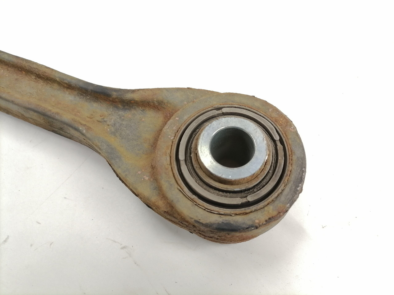 Mercedes-Benz Torque rod A9603300311 - Eixo e peças para Camião: foto 2 Mercedes-Benz Torque rod A9603300311 - Eixo e peças para Camião: foto 2