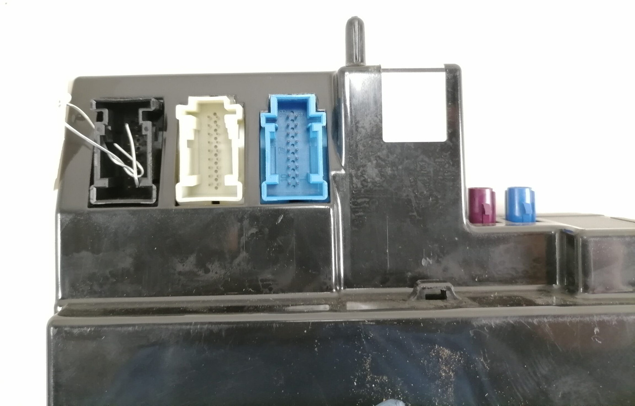 Mercedes-Benz tachograph A0004462260 - Tacógrafo para Camião: foto 3 Mercedes-Benz tachograph A0004462260 - Tacógrafo para Camião: foto 3