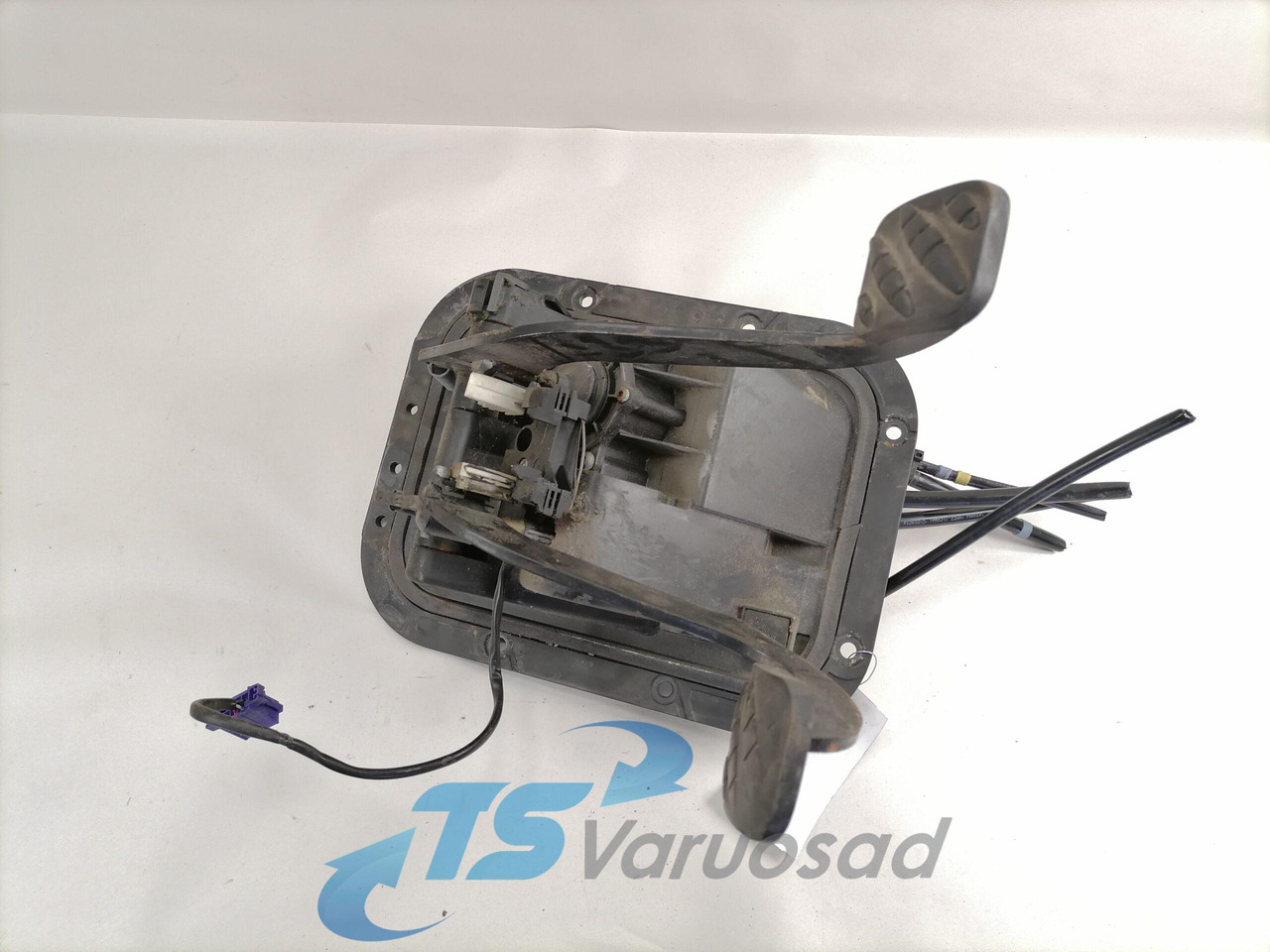 Renault Pedaalide kandur 5010505093 - Sistema de combustível para Camião: foto 3 Renault Pedaalide kandur 5010505093 - Sistema de combustível para Camião: foto 3