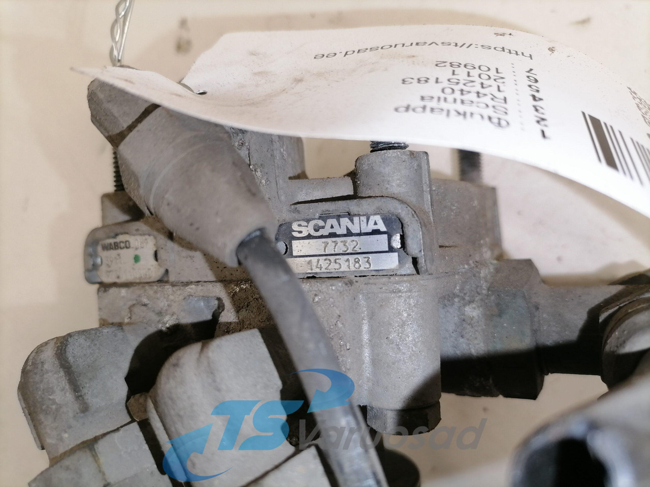 Scania Air pressure control valve 1425183 - Válvula de freio para Camião: foto 2 Scania Air pressure control valve 1425183 - Válvula de freio para Camião: foto 2