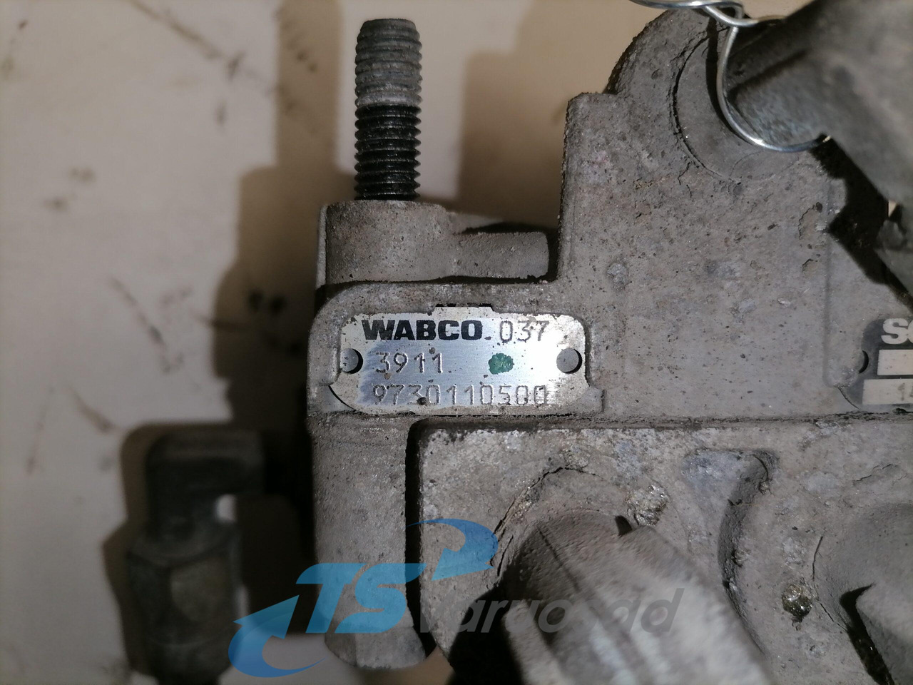 Scania Air pressure control valve 1425183 - Válvula de freio para Camião: foto 4 Scania Air pressure control valve 1425183 - Válvula de freio para Camião: foto 4