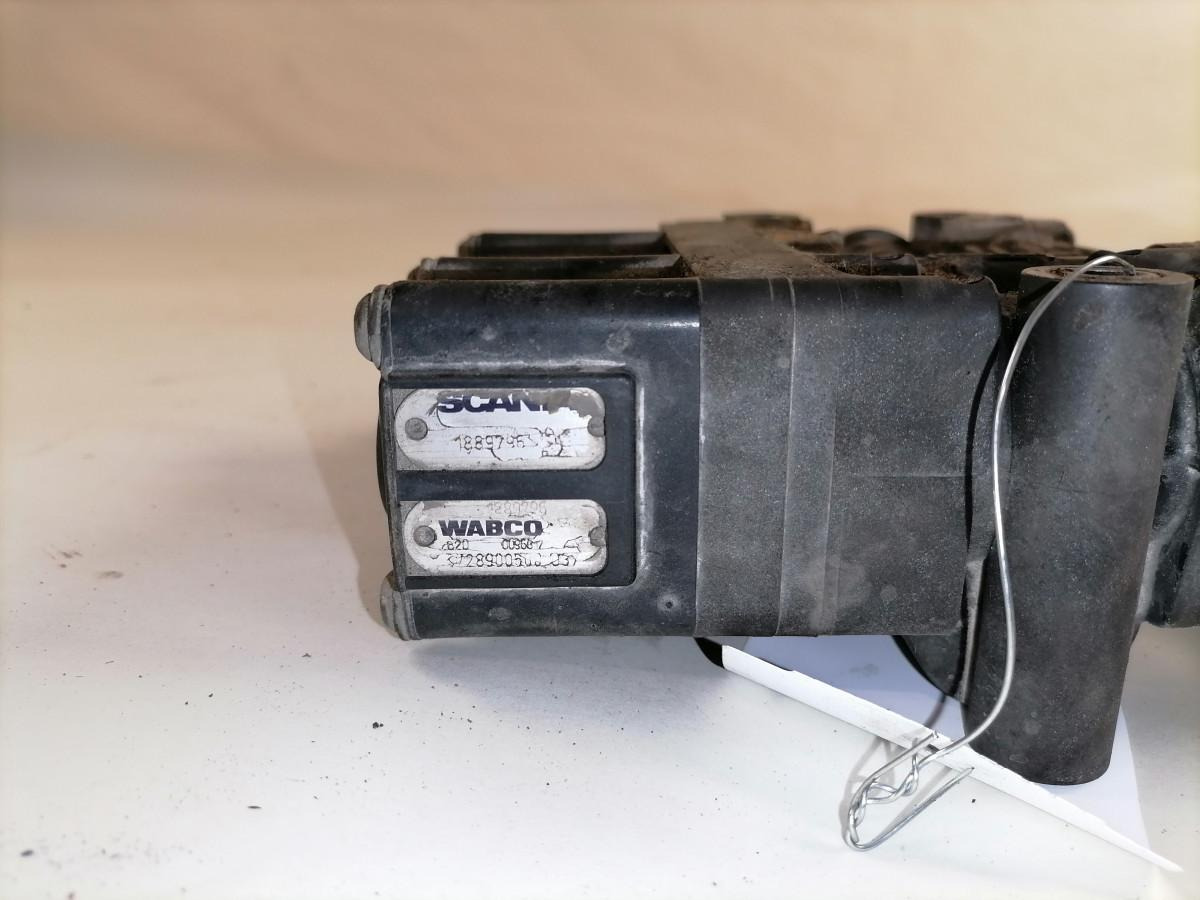 Scania Air suspension control valve, ECAS 1889796 - Válvula de freio para Camião: foto 4 Scania Air suspension control valve, ECAS 1889796 - Válvula de freio para Camião: foto 4