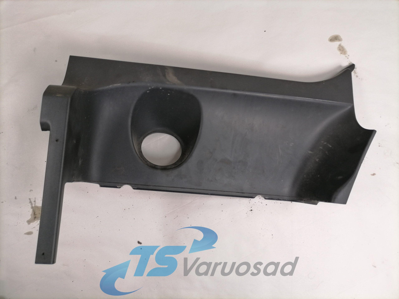 Scania Astmelaua plastik kate, ülemine vasak 1442655 - Estribo para Camião: foto 1 Scania Astmelaua plastik kate, ülemine vasak 1442655 - Estribo para Camião: foto 1