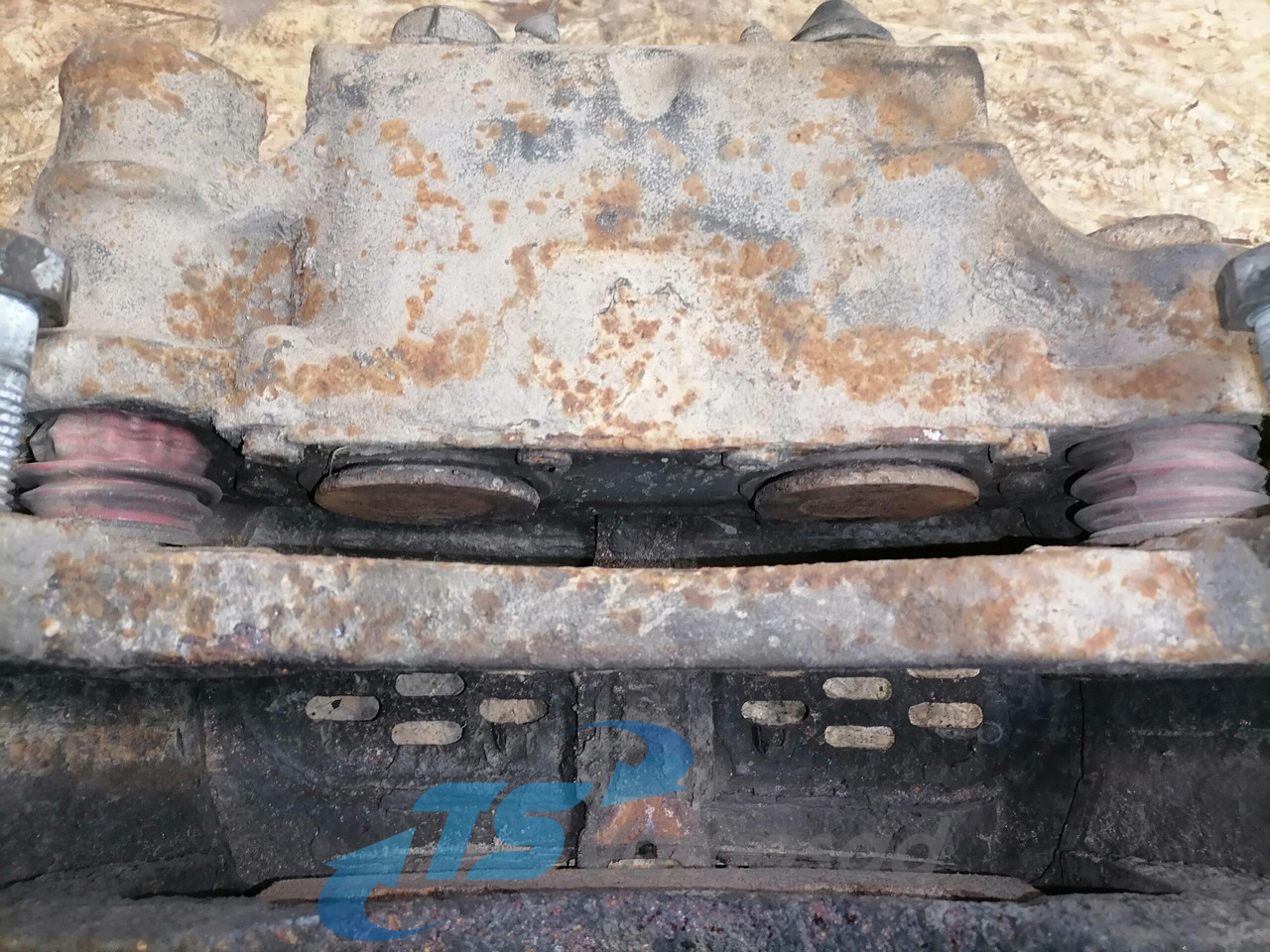 Scania Brake caliper 1744249 - Peças de freio para Camião: foto 2 Scania Brake caliper 1744249 - Peças de freio para Camião: foto 2