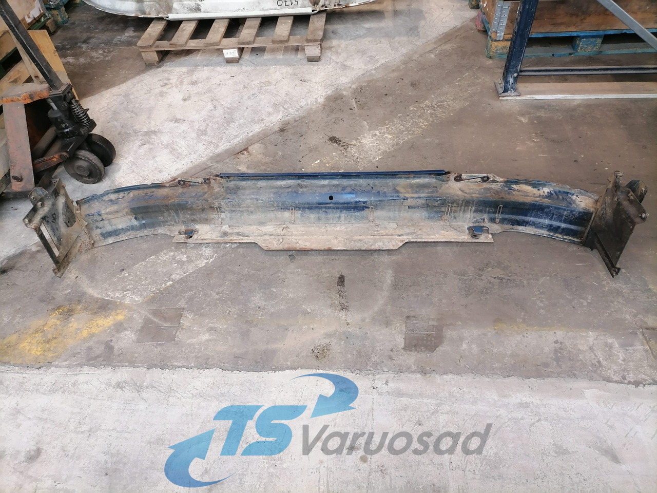 Scania Bumper 1731206 - Para-choque para Camião: foto 2 Scania Bumper 1731206 - Para-choque para Camião: foto 2