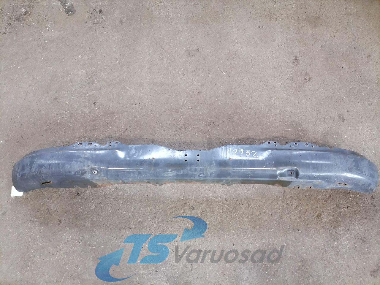 Scania Bumper 1787347 - Para-choque para Camião: foto 4 Scania Bumper 1787347 - Para-choque para Camião: foto 4