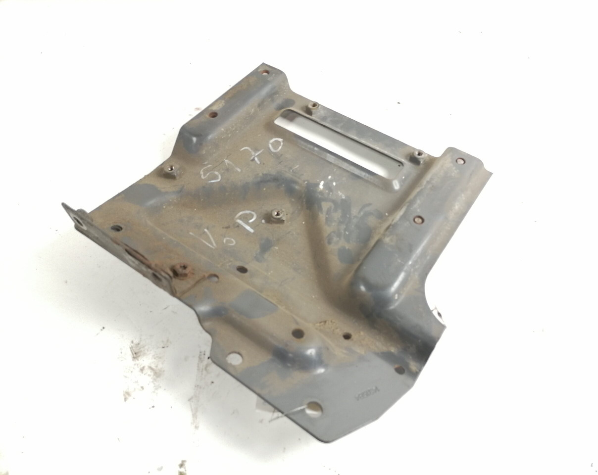 Scania Bumper bracket 1431584 - Para-choque para Camião: foto 2 Scania Bumper bracket 1431584 - Para-choque para Camião: foto 2