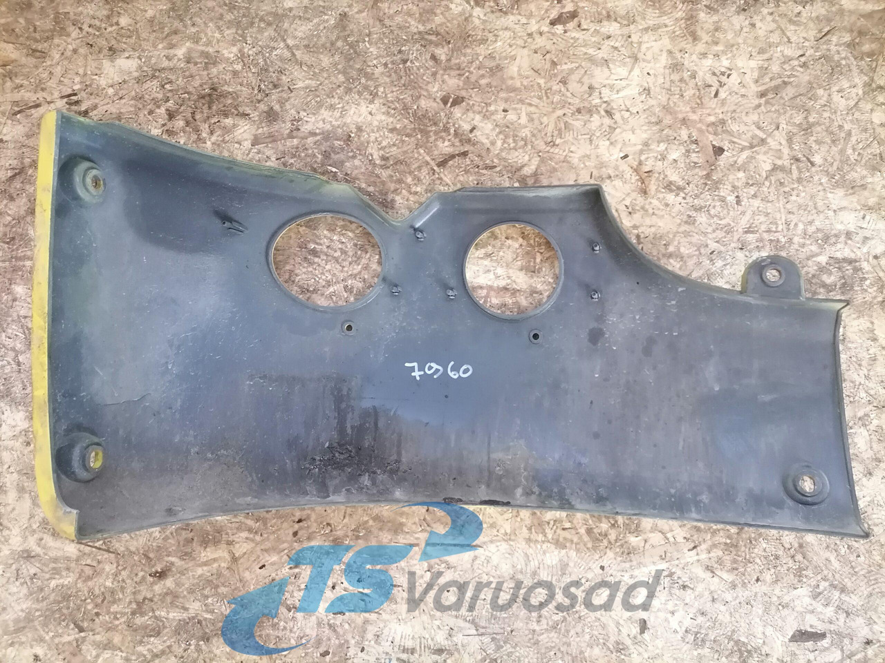Scania Bumper cover 1439788 - Canto do pára-choque para Camião: foto 2 Scania Bumper cover 1439788 - Canto do pára-choque para Camião: foto 2