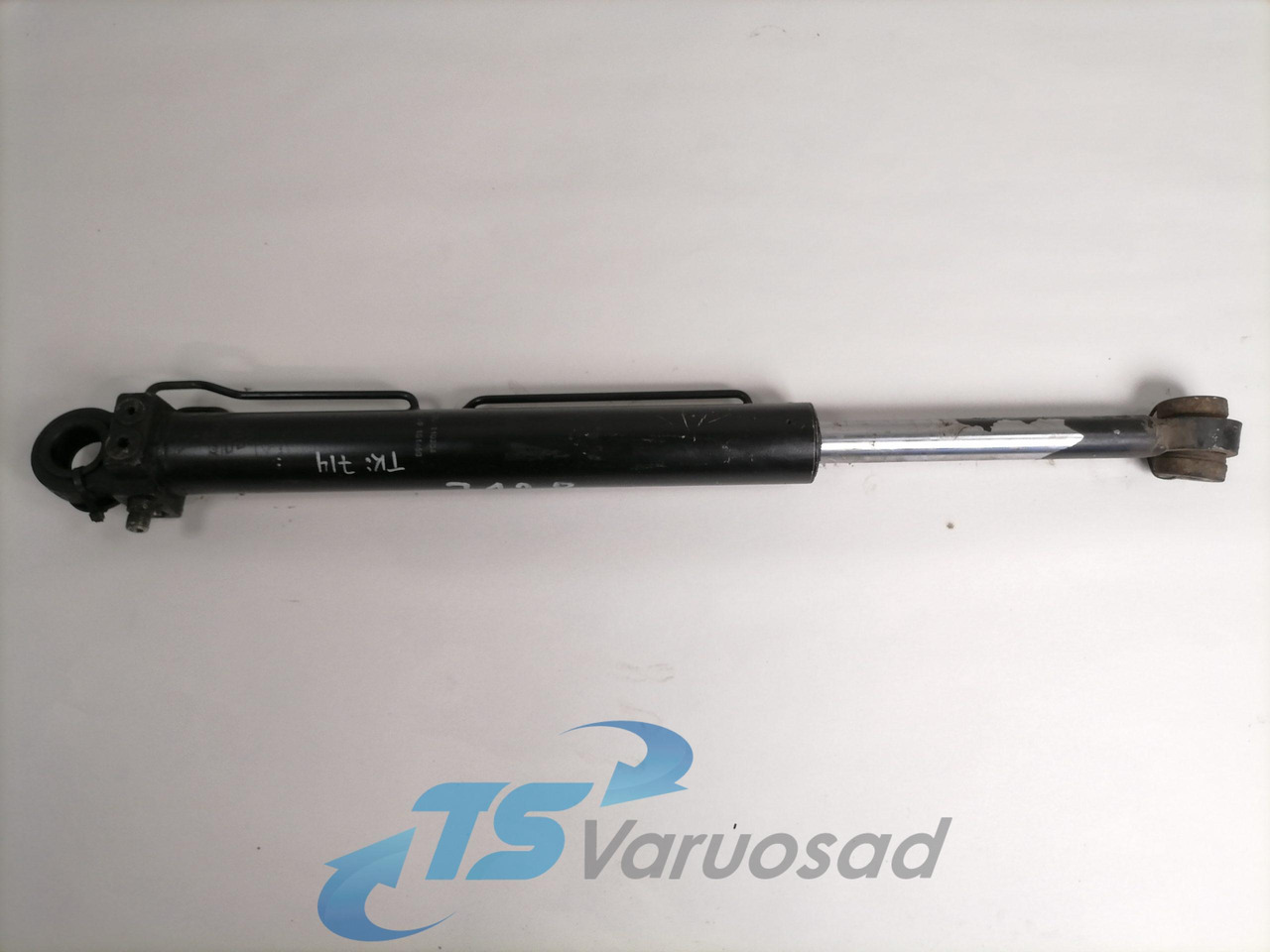 Scania Cab tilting cylinder 1549737 - Suspensão da cabina para Camião: foto 1 Scania Cab tilting cylinder 1549737 - Suspensão da cabina para Camião: foto 1