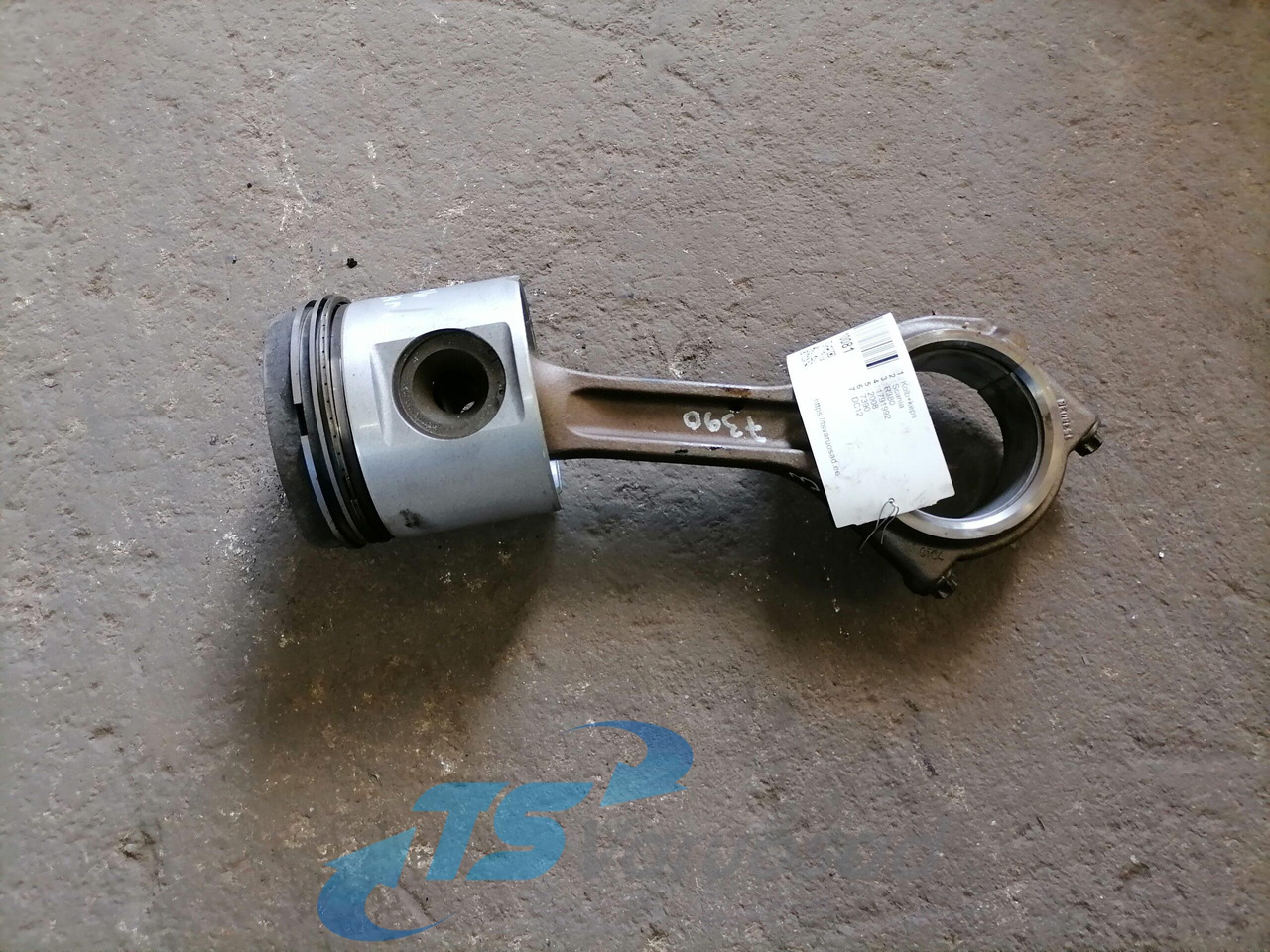 Scania Connecting rod + piston 1791992 - Piston/ Anel/ Buch para Camião: foto 1 Scania Connecting rod + piston 1791992 - Piston/ Anel/ Buch para Camião: foto 1