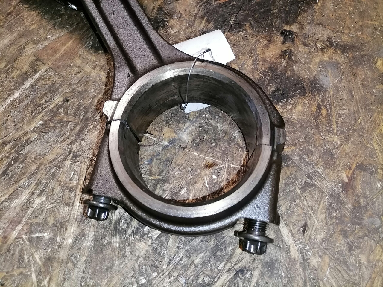 Scania Connecting rod + piston 1798596 - Piston/ Anel/ Buch para Camião: foto 2 Scania Connecting rod + piston 1798596 - Piston/ Anel/ Buch para Camião: foto 2