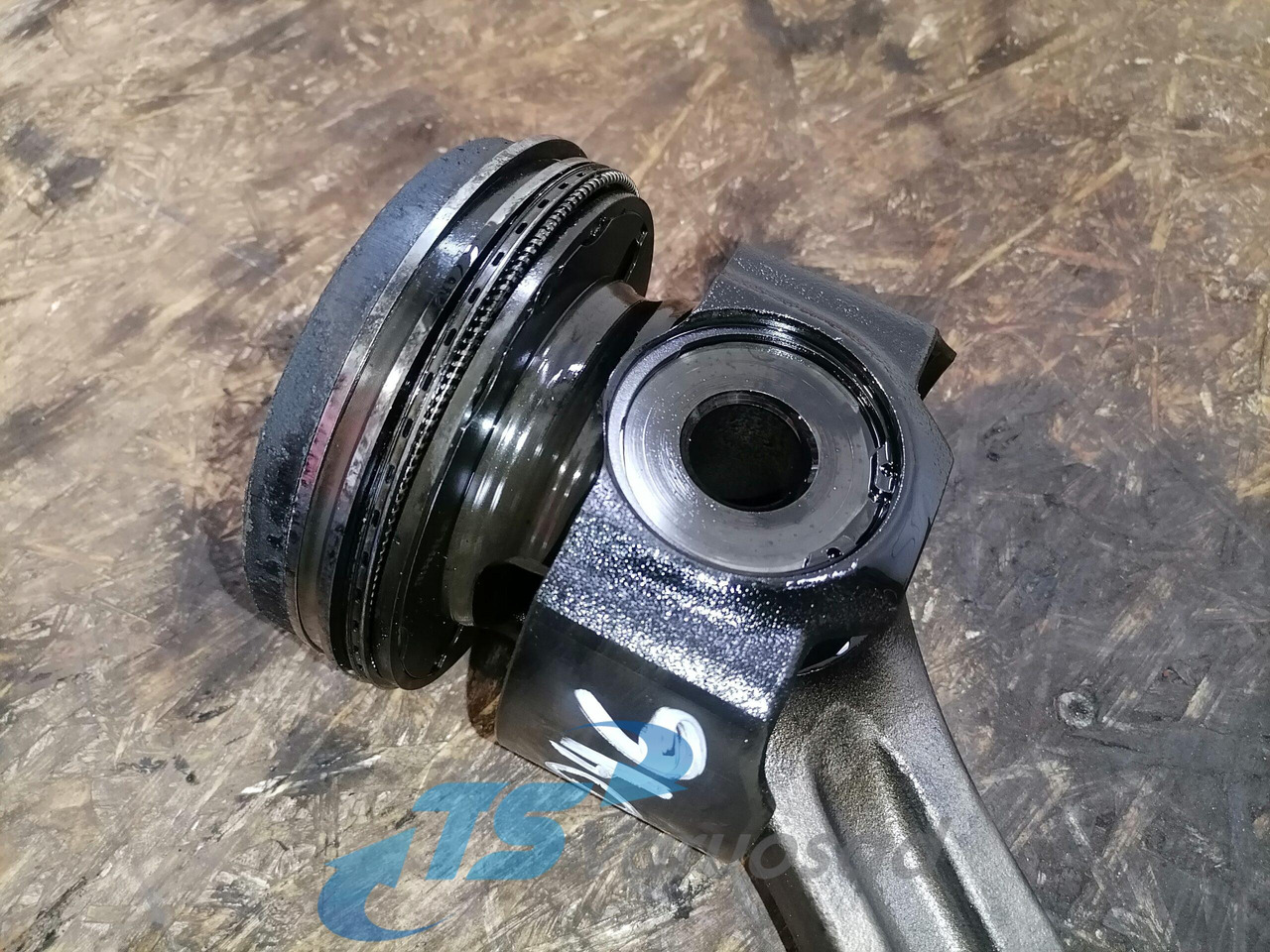 Scania Connecting rod + piston 2263286 - Piston/ Anel/ Buch para Camião: foto 2 Scania Connecting rod + piston 2263286 - Piston/ Anel/ Buch para Camião: foto 2