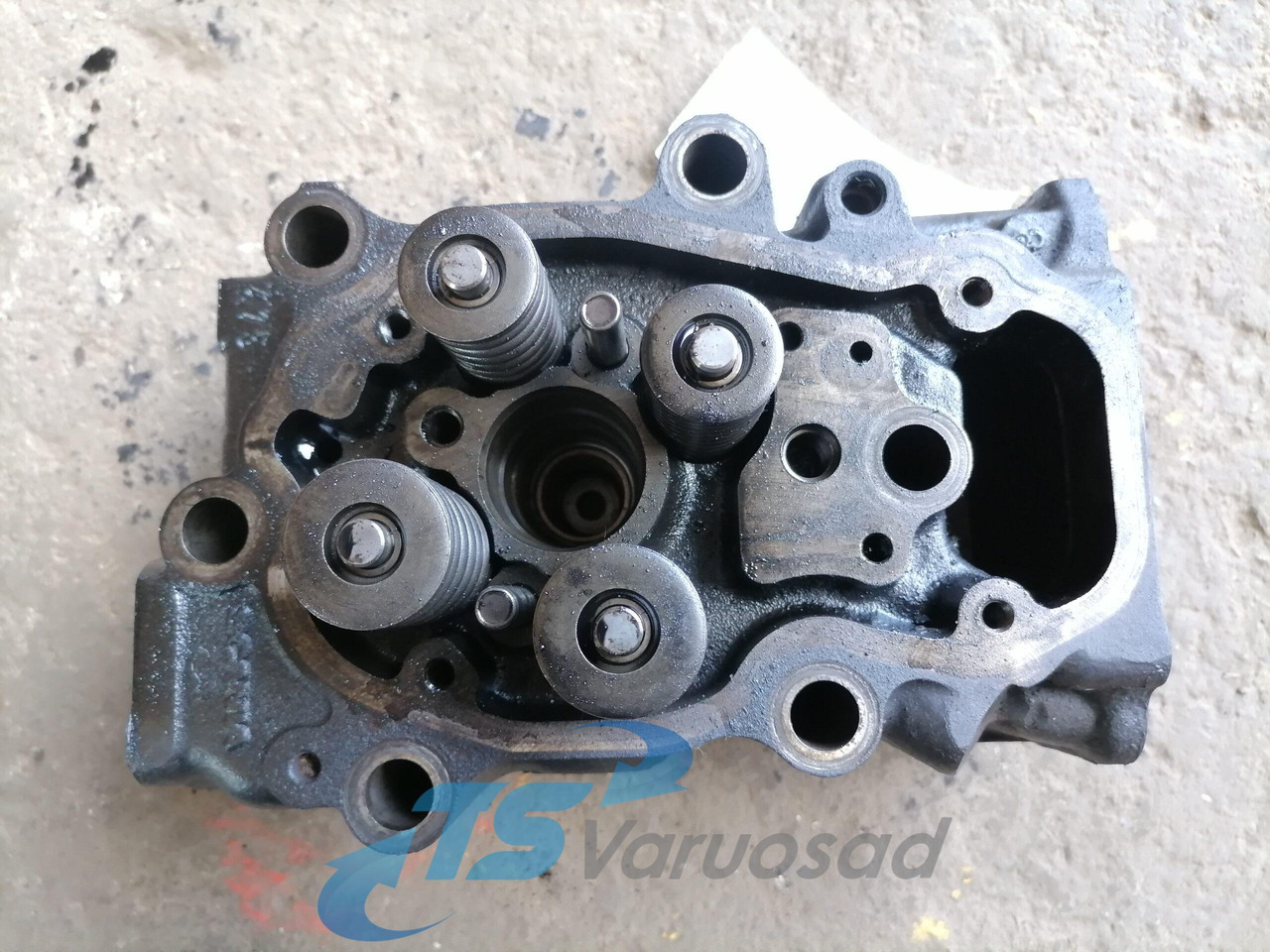 Scania Cylinder head, XPI 1874583 - Cabeça do motor para Camião: foto 2 Scania Cylinder head, XPI 1874583 - Cabeça do motor para Camião: foto 2