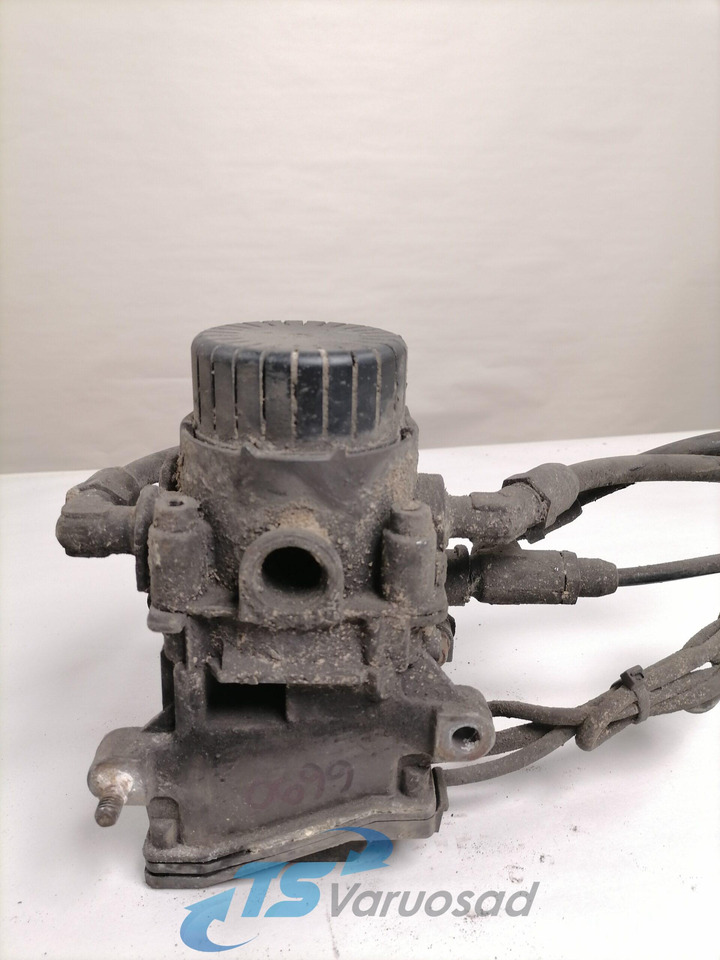 Scania EBS brake valve 1499799 - Válvula de freio para Camião: foto 1 Scania EBS brake valve 1499799 - Válvula de freio para Camião: foto 1