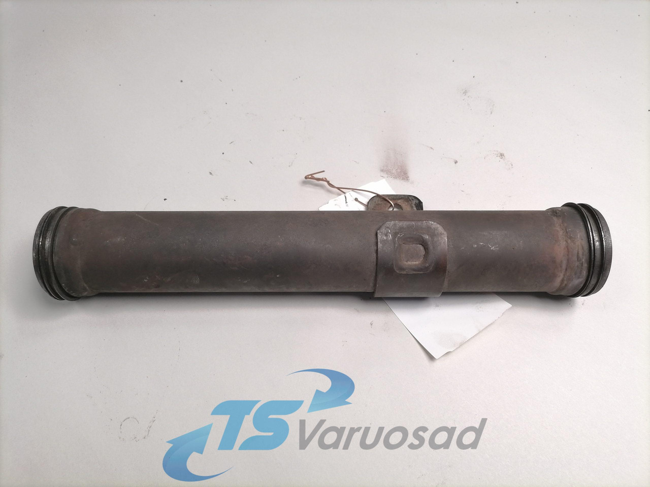 Scania EGR pipe 1528100 - Colector de escape para Camião: foto 1 Scania EGR pipe 1528100 - Colector de escape para Camião: foto 1