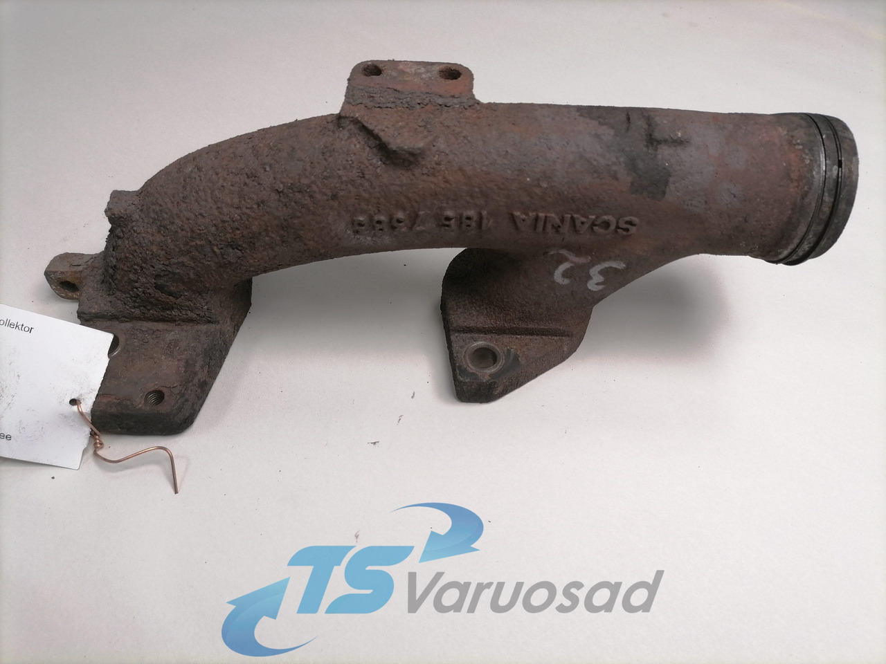 Scania Exhaust mainfold 1857383 - Colector de escape para Camião: foto 1 Scania Exhaust mainfold 1857383 - Colector de escape para Camião: foto 1