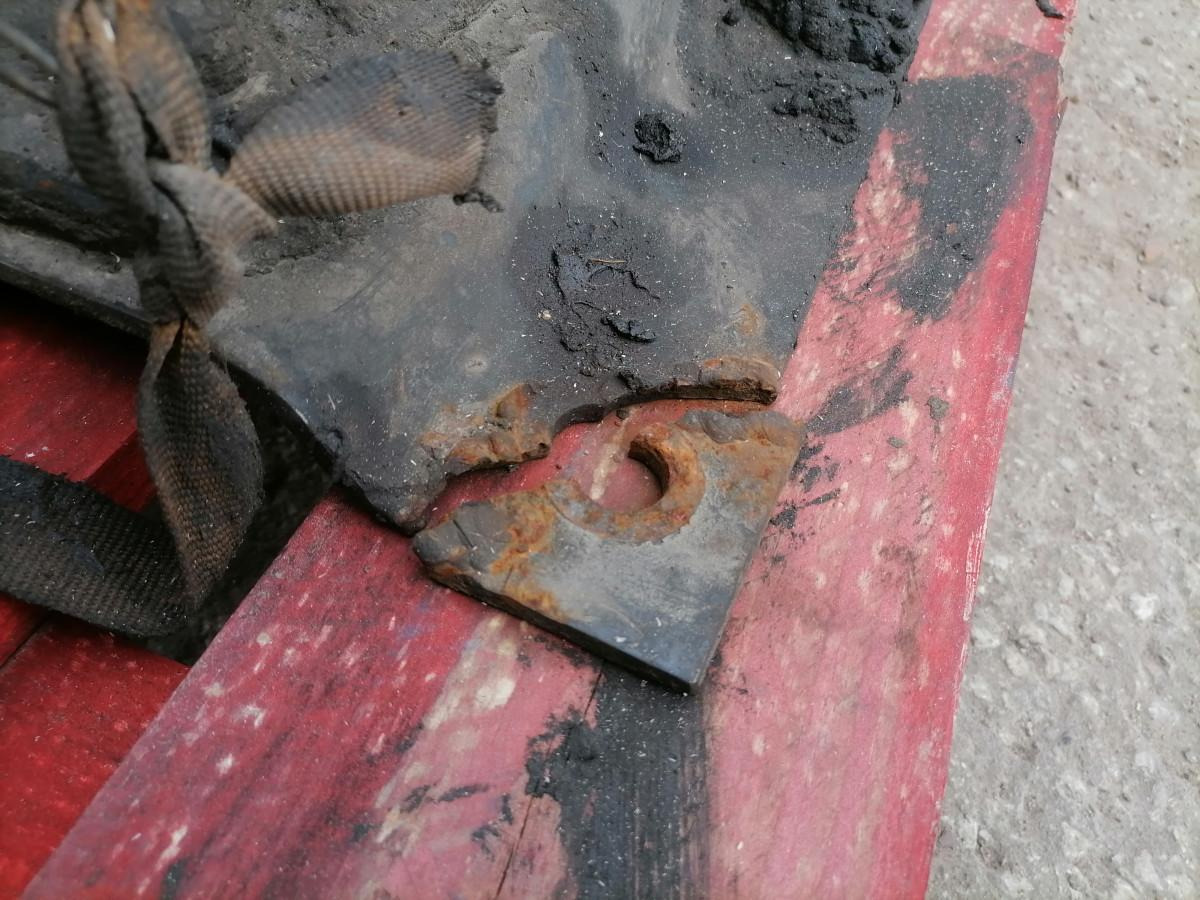 Scania Fifht wheel 1353631 - Quinta-roda para Camião: foto 5 Scania Fifht wheel 1353631 - Quinta-roda para Camião: foto 5