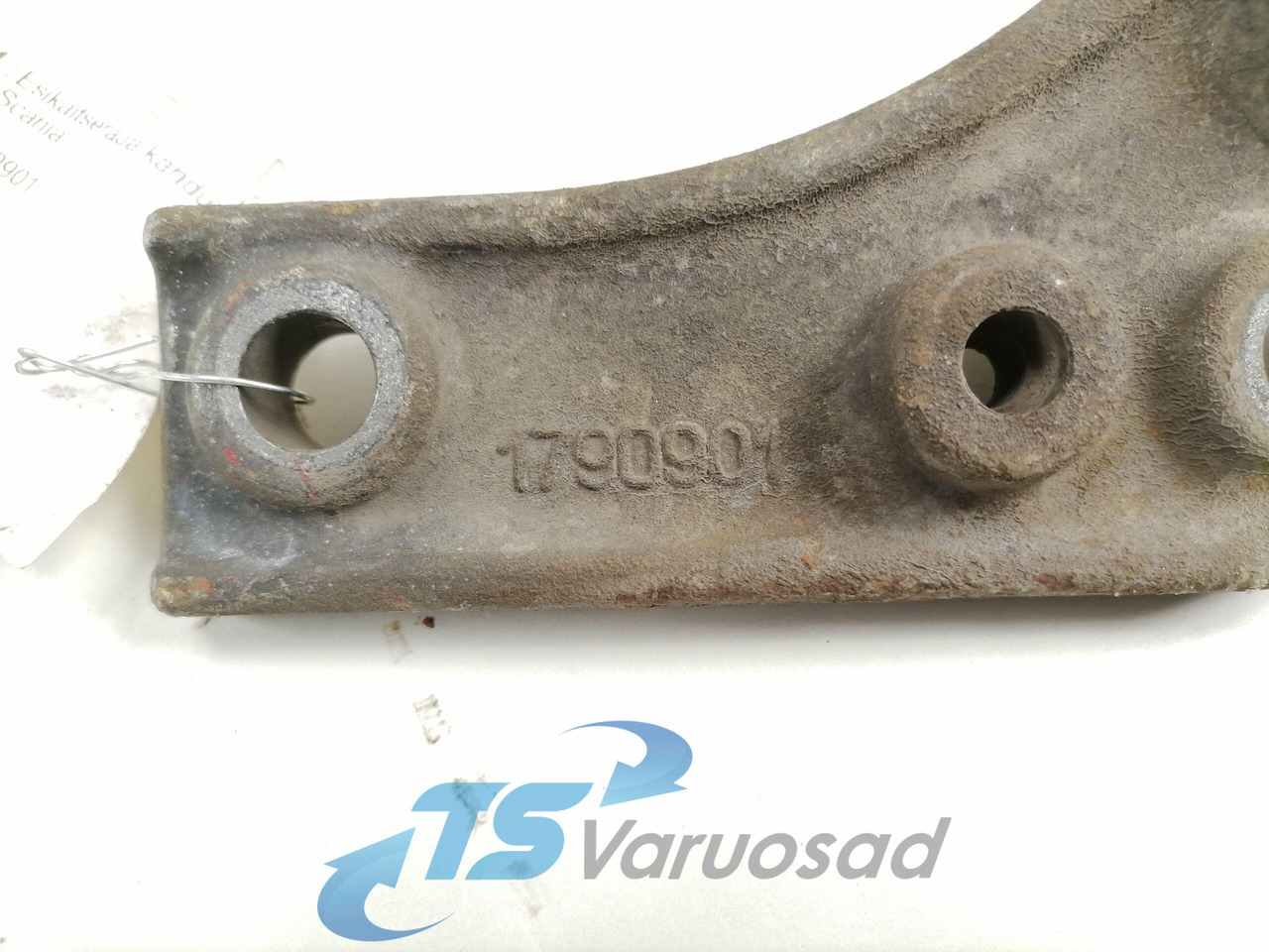 Scania Front bumper carrier 1790901 - Para-choque para Camião: foto 2 Scania Front bumper carrier 1790901 - Para-choque para Camião: foto 2