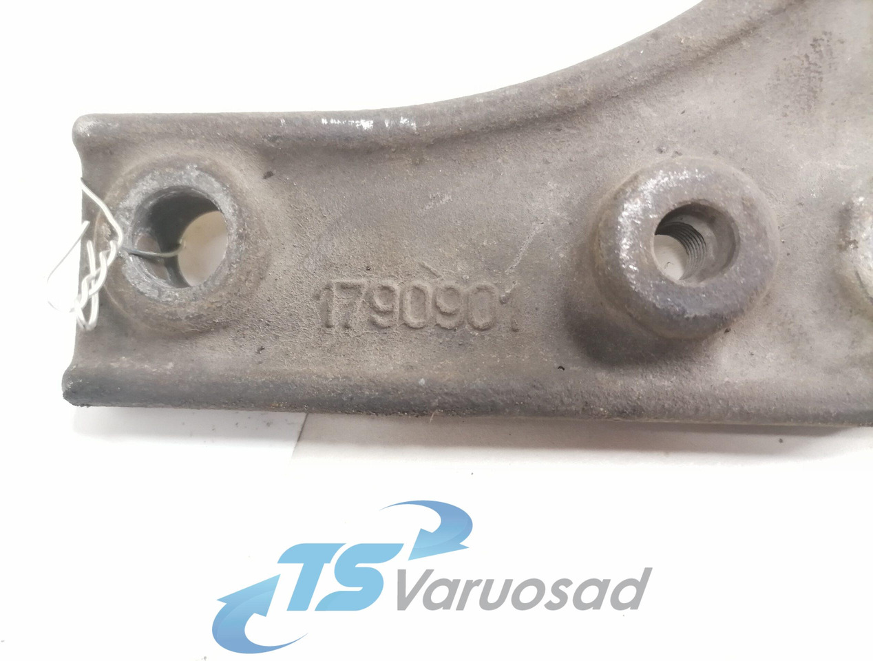 Scania Front bumper carrier 1790901 - Para-choque para Camião: foto 2 Scania Front bumper carrier 1790901 - Para-choque para Camião: foto 2