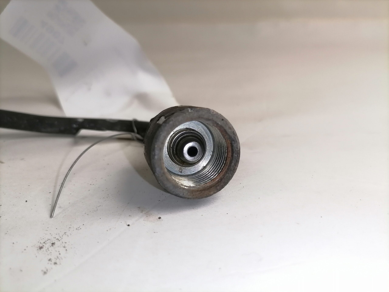 Scania Fuel pipe 1879503 - Sistema de combustível para Camião: foto 2 Scania Fuel pipe 1879503 - Sistema de combustível para Camião: foto 2