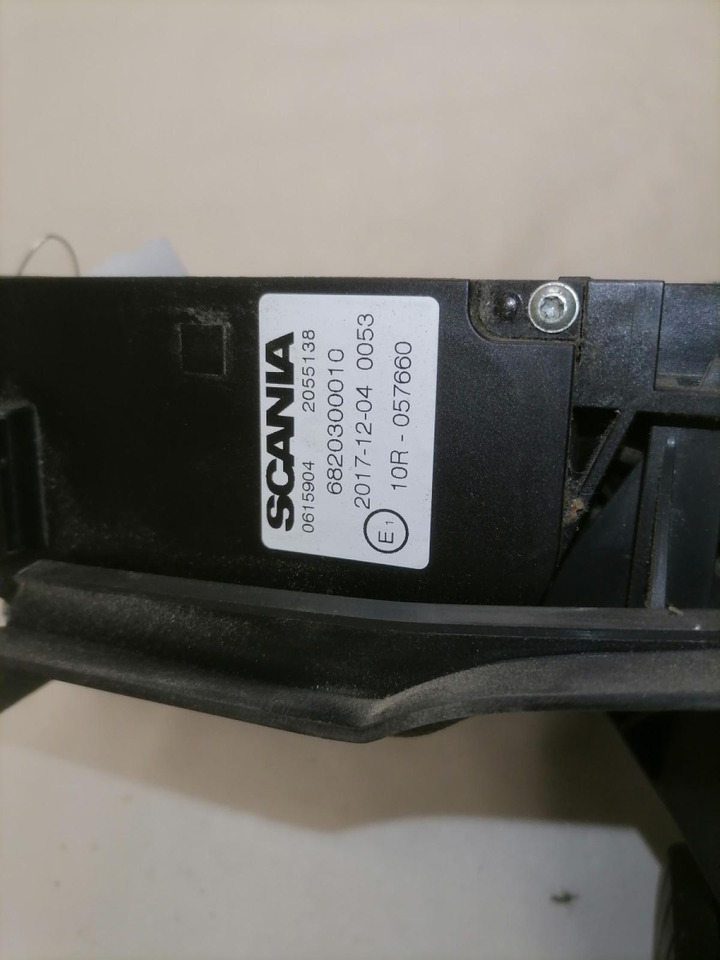 Scania Gaasipedaal 2055138 - Sistema de combustível para Camião: foto 3 Scania Gaasipedaal 2055138 - Sistema de combustível para Camião: foto 3