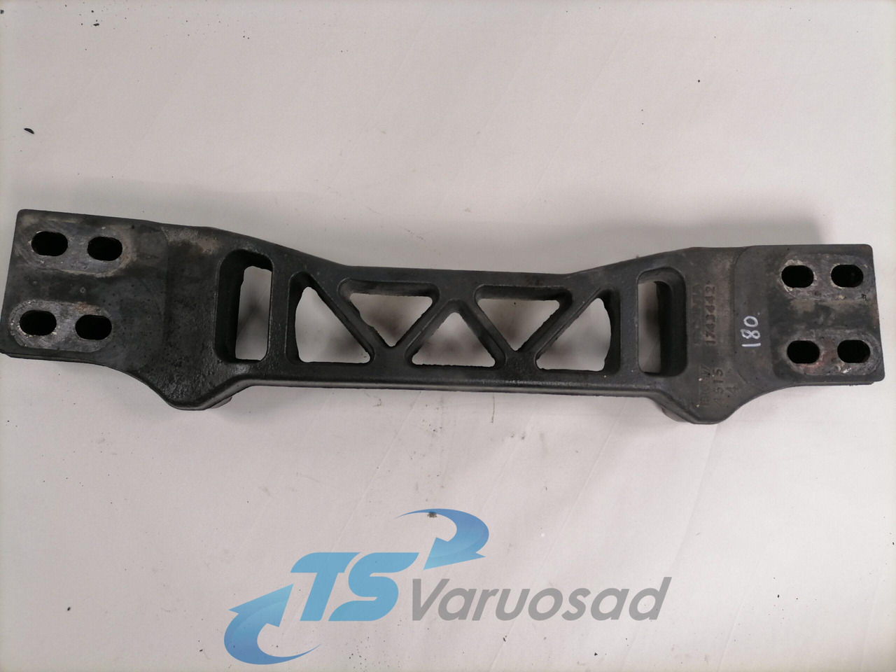 Scania Gearbox bracket 1743442 - Caixas de velocidade e peças para Camião: foto 1 Scania Gearbox bracket 1743442 - Caixas de velocidade e peças para Camião: foto 1