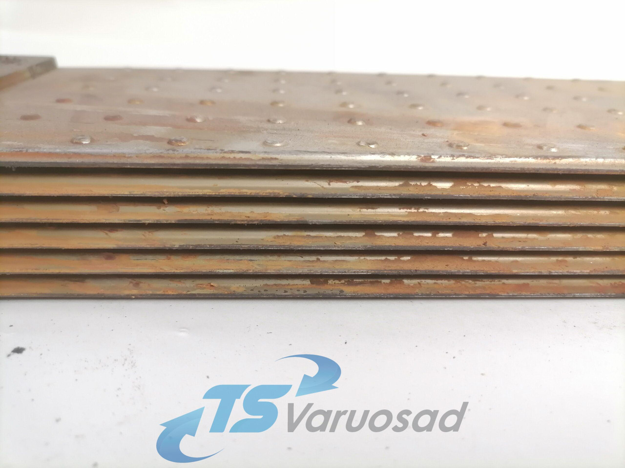 Scania Gerabox oil cooler 1753112 - Caixas de velocidade e peças para Camião: foto 3 Scania Gerabox oil cooler 1753112 - Caixas de velocidade e peças para Camião: foto 3