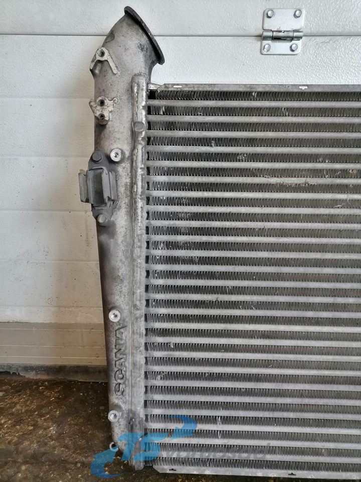Scania Intercooler radiator 1400937 - Intercooler para Camião: foto 3 Scania Intercooler radiator 1400937 - Intercooler para Camião: foto 3