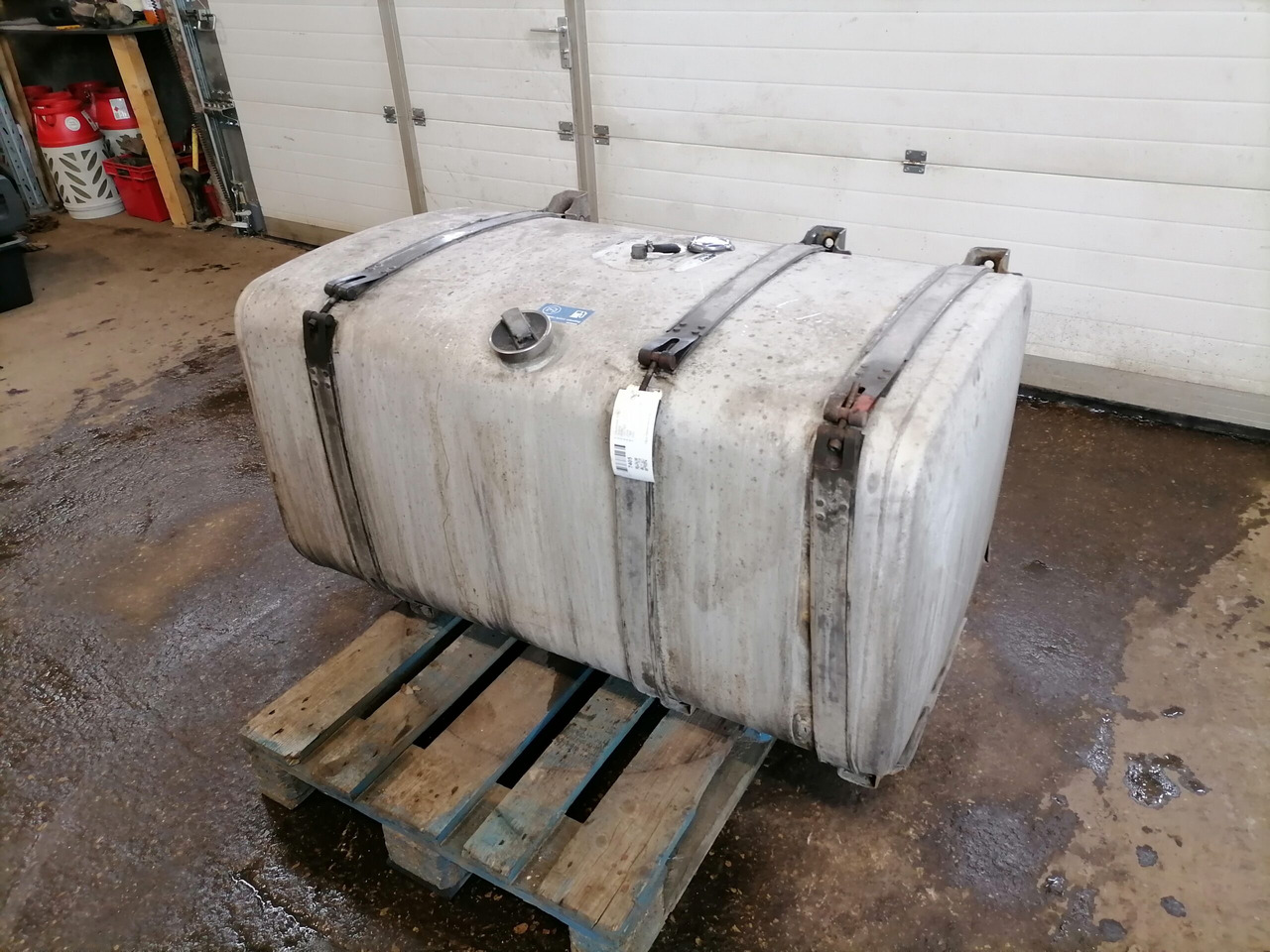 Scania Kütusepaak 500L 1517307 - Tanque de combustível para Camião: foto 1 Scania Kütusepaak 500L 1517307 - Tanque de combustível para Camião: foto 1