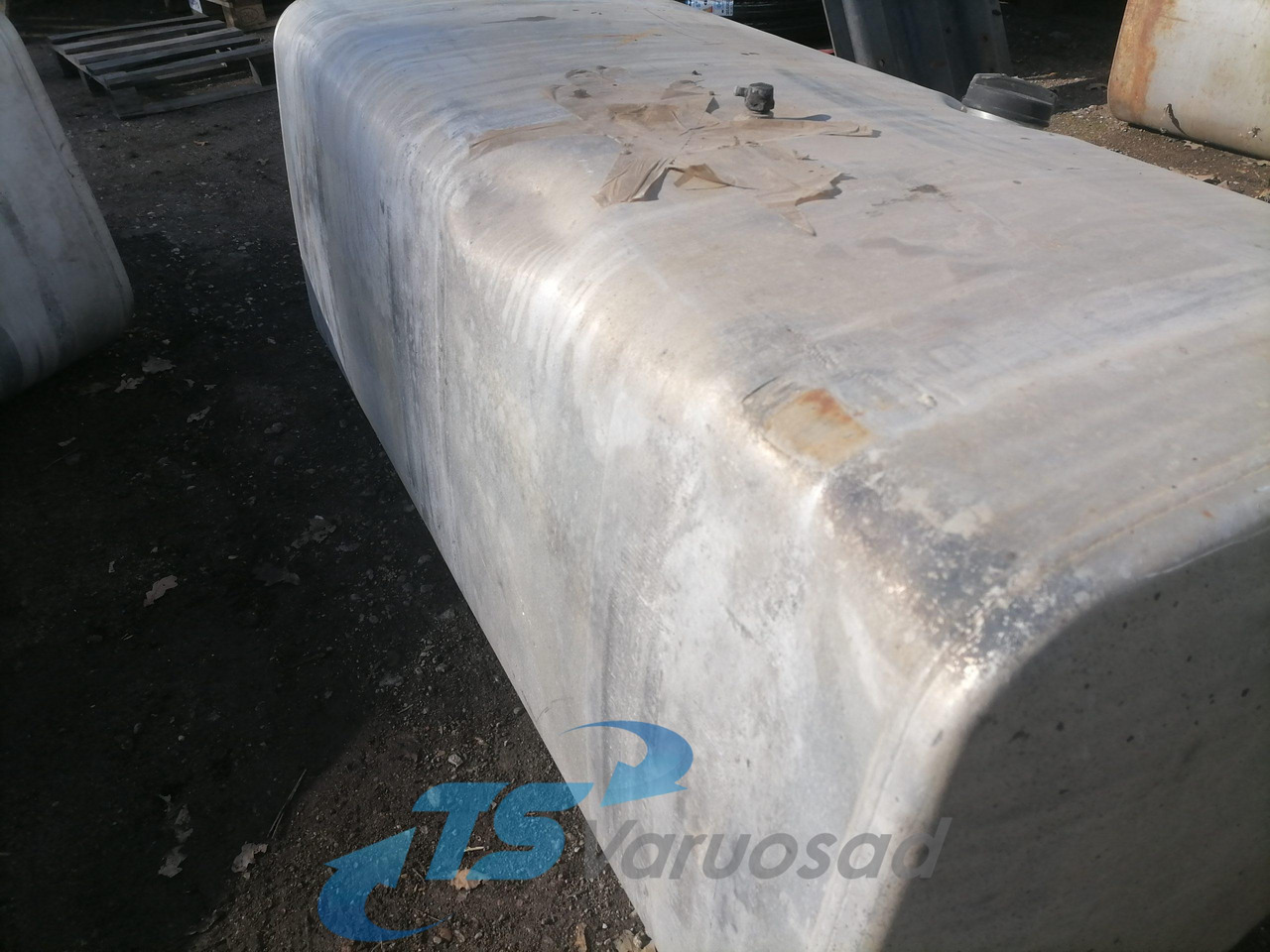 Scania Kütusepaak 600L 1423690 - Tanque de combustível para Camião: foto 2 Scania Kütusepaak 600L 1423690 - Tanque de combustível para Camião: foto 2