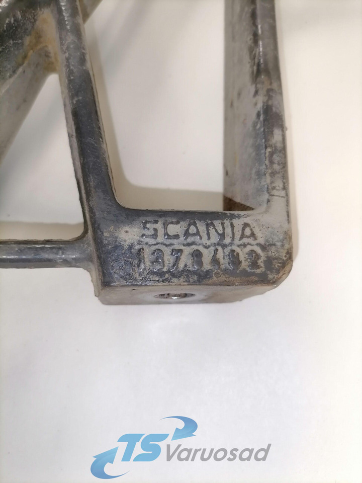 Scania Muffler carrier 1378482 - Silenciador para Camião: foto 3 Scania Muffler carrier 1378482 - Silenciador para Camião: foto 3