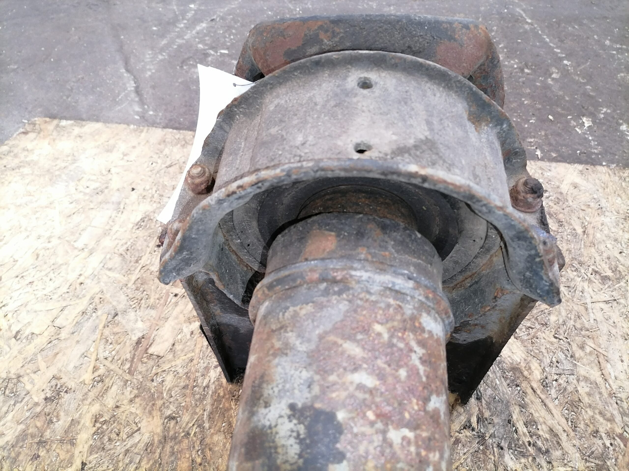 Scania Propeller shaft 1758402 - Veio de transmissão para Camião: foto 4 Scania Propeller shaft 1758402 - Veio de transmissão para Camião: foto 4