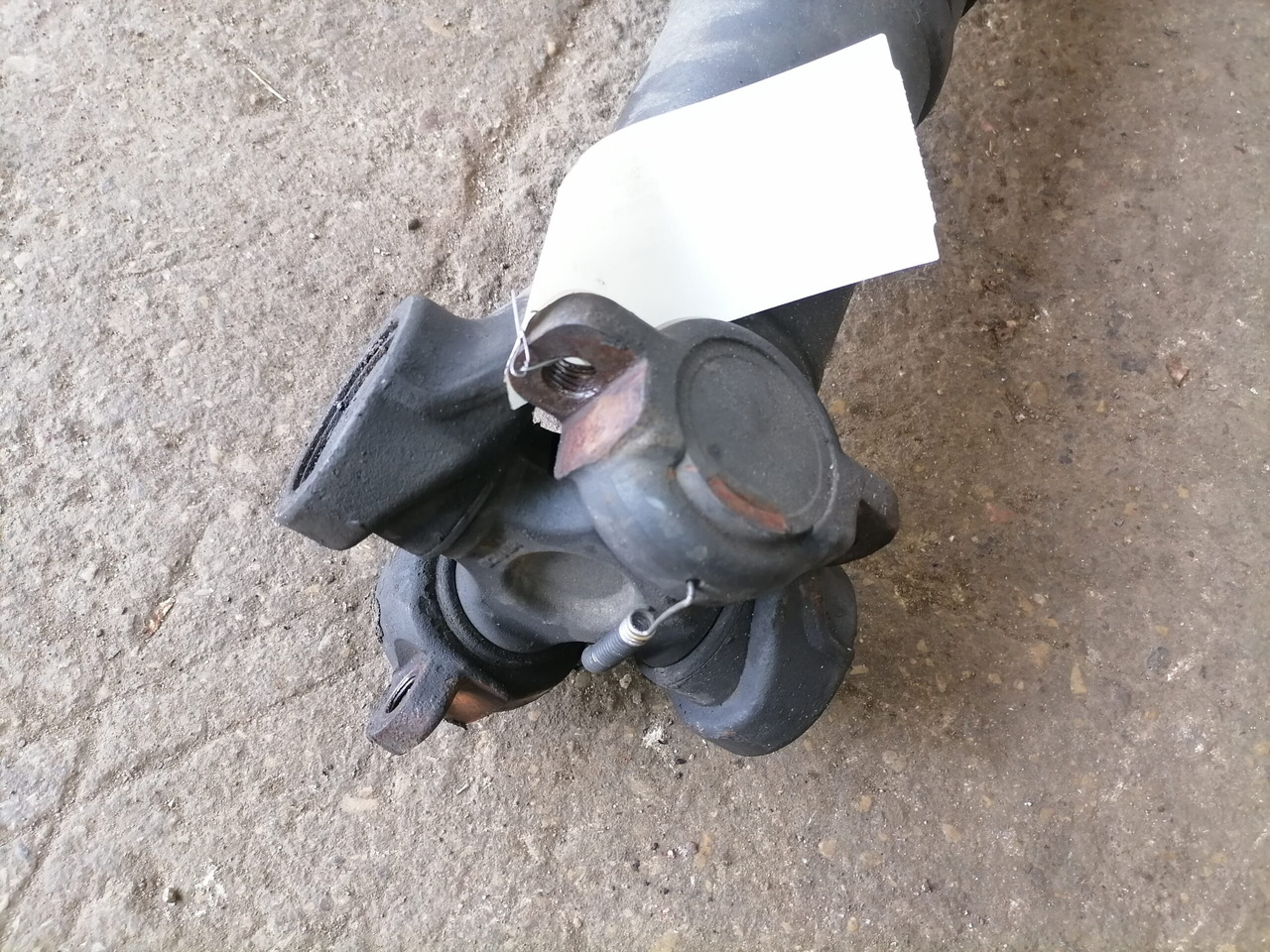 Scania Propeller shaft 1758616 - Veio de transmissão para Camião: foto 3 Scania Propeller shaft 1758616 - Veio de transmissão para Camião: foto 3