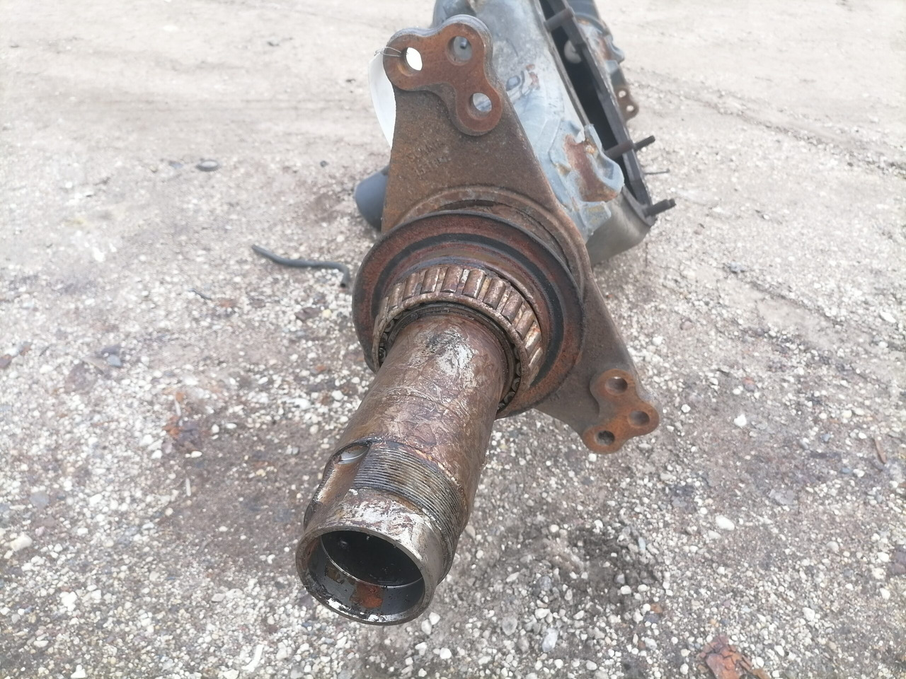 Scania Rear axel housing 1733934 - Eixo e peças para Camião: foto 5 Scania Rear axel housing 1733934 - Eixo e peças para Camião: foto 5