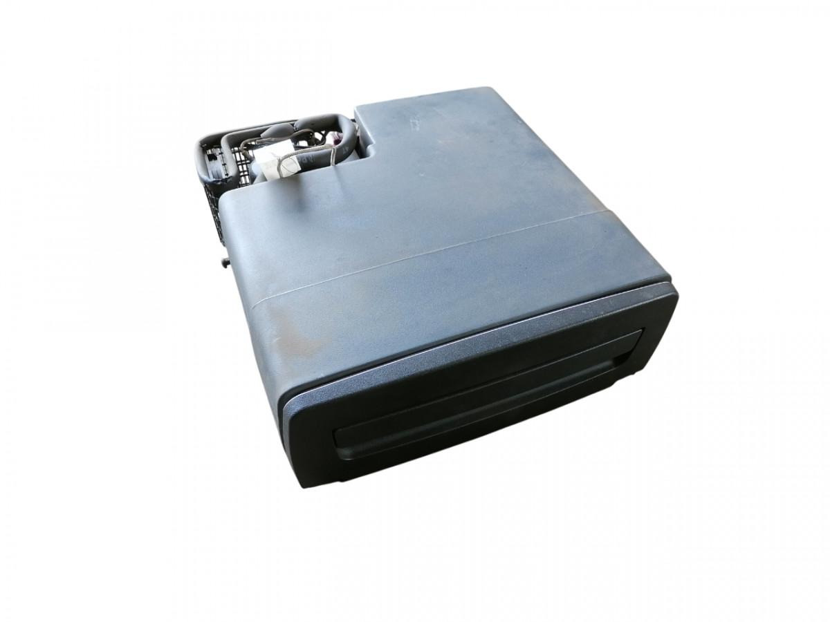 Scania Refigerator 1906067 - Peça universal para Camião: foto 1 Scania Refigerator 1906067 - Peça universal para Camião: foto 1
