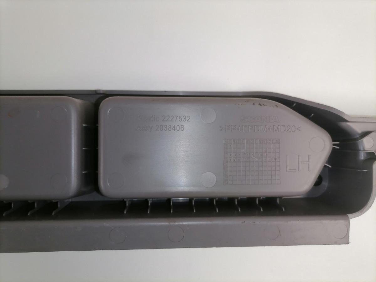Scania Salongi plastik 2038406 - Peça universal para Camião: foto 5 Scania Salongi plastik 2038406 - Peça universal para Camião: foto 5