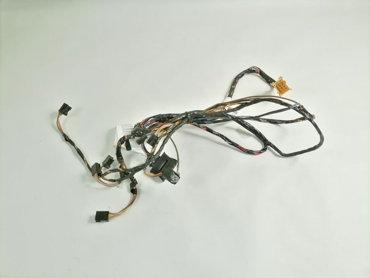 Scania Salongi soojenduse juhtmestik 2301619 - Peça universal para Camião: foto 2 Scania Salongi soojenduse juhtmestik 2301619 - Peça universal para Camião: foto 2