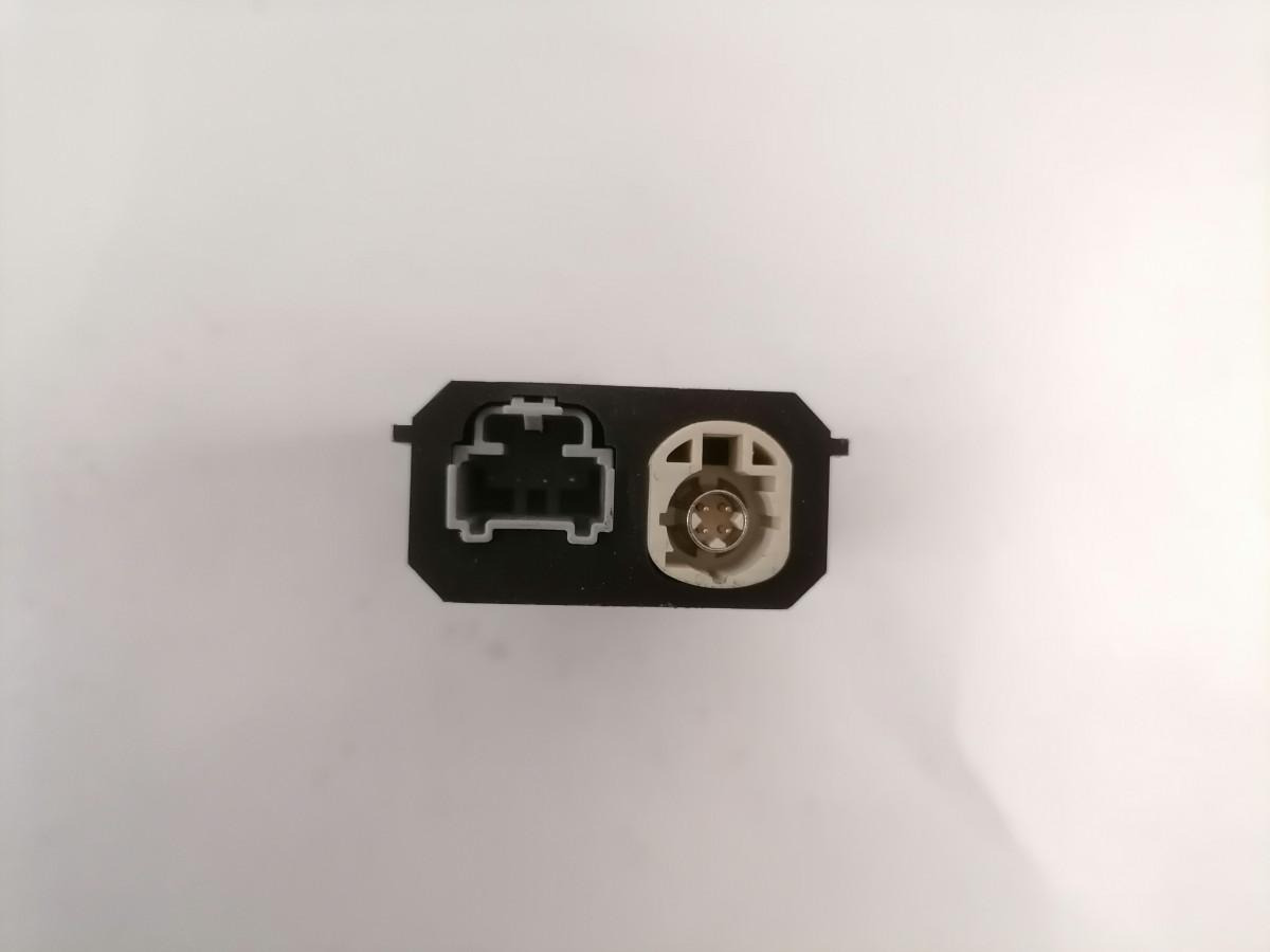 Scania USB/AUX pistikute paneel 2554705 - Sistema elétrico para Camião: foto 4 Scania USB/AUX pistikute paneel 2554705 - Sistema elétrico para Camião: foto 4