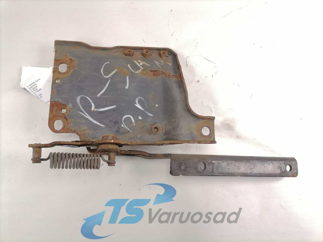 Scania lower grille carrier hinge 1742265 - Grade radiador para Camião: foto 3 Scania lower grille carrier hinge 1742265 - Grade radiador para Camião: foto 3