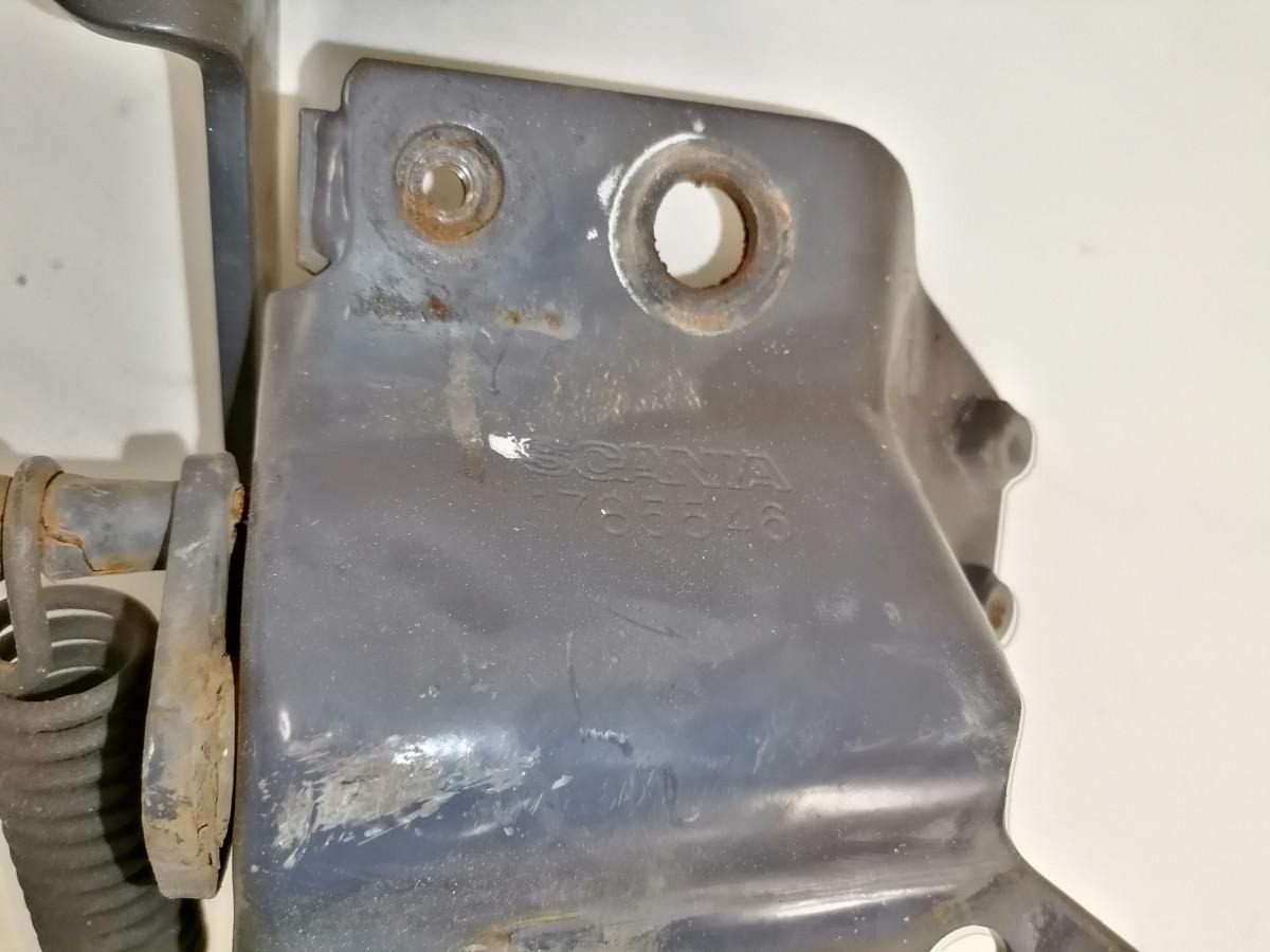 Scania lower grille carrier hinge 1785546 - Grade radiador para Camião: foto 4 Scania lower grille carrier hinge 1785546 - Grade radiador para Camião: foto 4