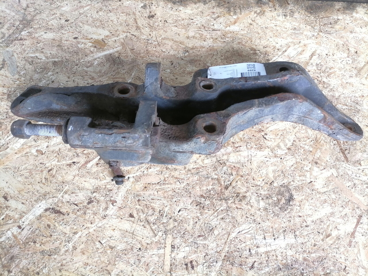 Volvo Air suspension bracket 20428753 - Eixo e peças para Camião: foto 4 Volvo Air suspension bracket 20428753 - Eixo e peças para Camião: foto 4