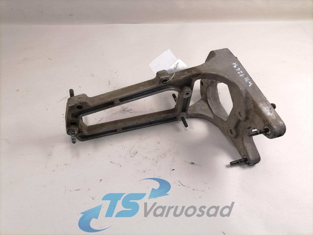 Volvo Bracket 21658350 - Estrutura/ Châssis para Camião: foto 2 Volvo Bracket 21658350 - Estrutura/ Châssis para Camião: foto 2