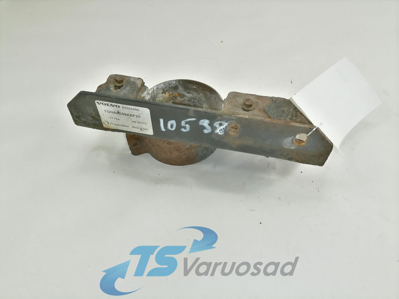 Volvo Bracket 84033492 - Estrutura/ Châssis para Camião: foto 1 Volvo Bracket 84033492 - Estrutura/ Châssis para Camião: foto 1
