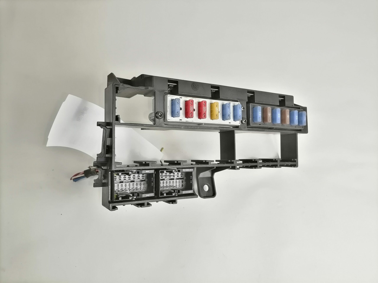 Volvo Central electric unit 21218495 - Fusível para Camião: foto 1 Volvo Central electric unit 21218495 - Fusível para Camião: foto 1