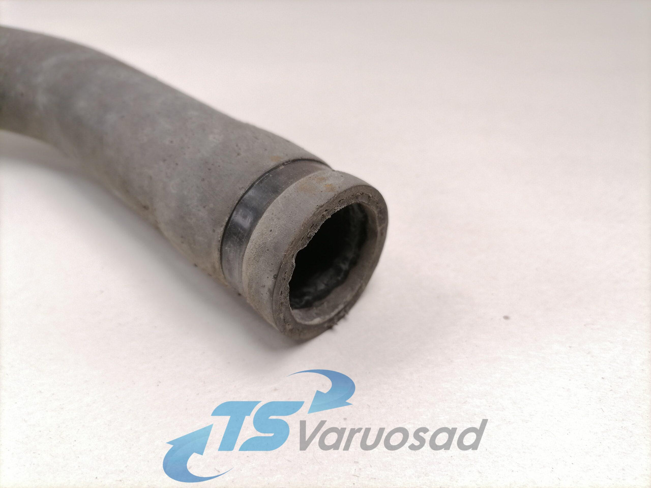 Volvo Cooling pipe 21242536 - Sistema de arrefecimento para Camião: foto 4 Volvo Cooling pipe 21242536 - Sistema de arrefecimento para Camião: foto 4